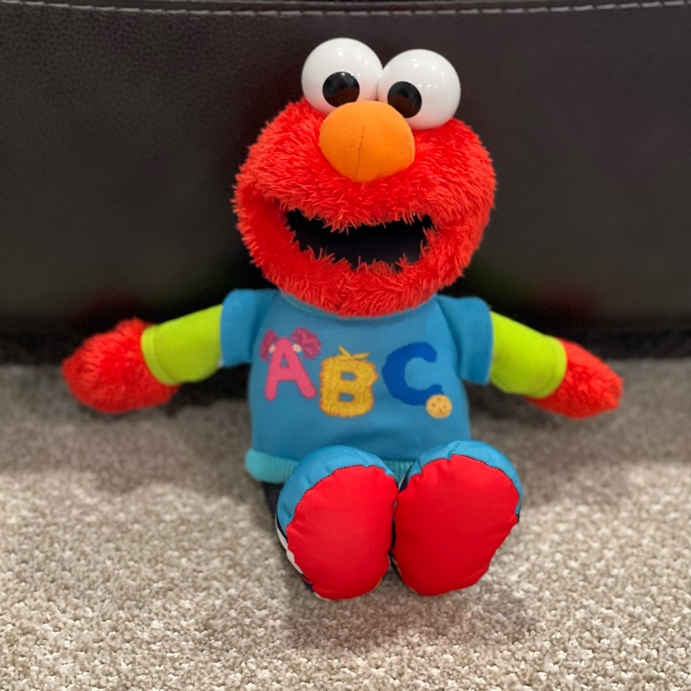 Singing ABC Stuffed Plushy Elmo